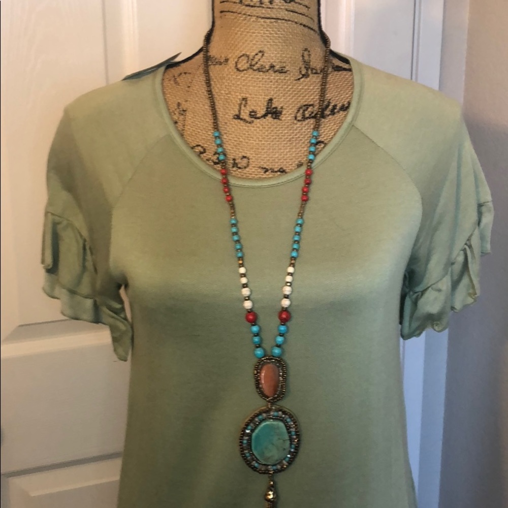 NEW short sleeve scoop neck sage green top - Picture 2 of 8